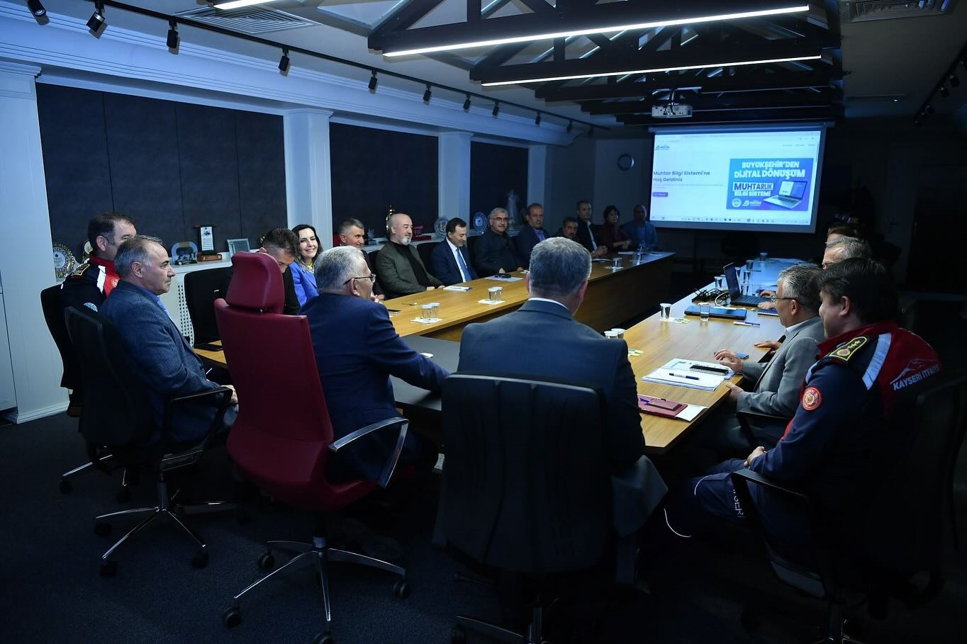 Başkan Büyükkılıç’a yazılımı tamamlanan ‘Muhtarlık Bilgi Sistemi’ sunumu