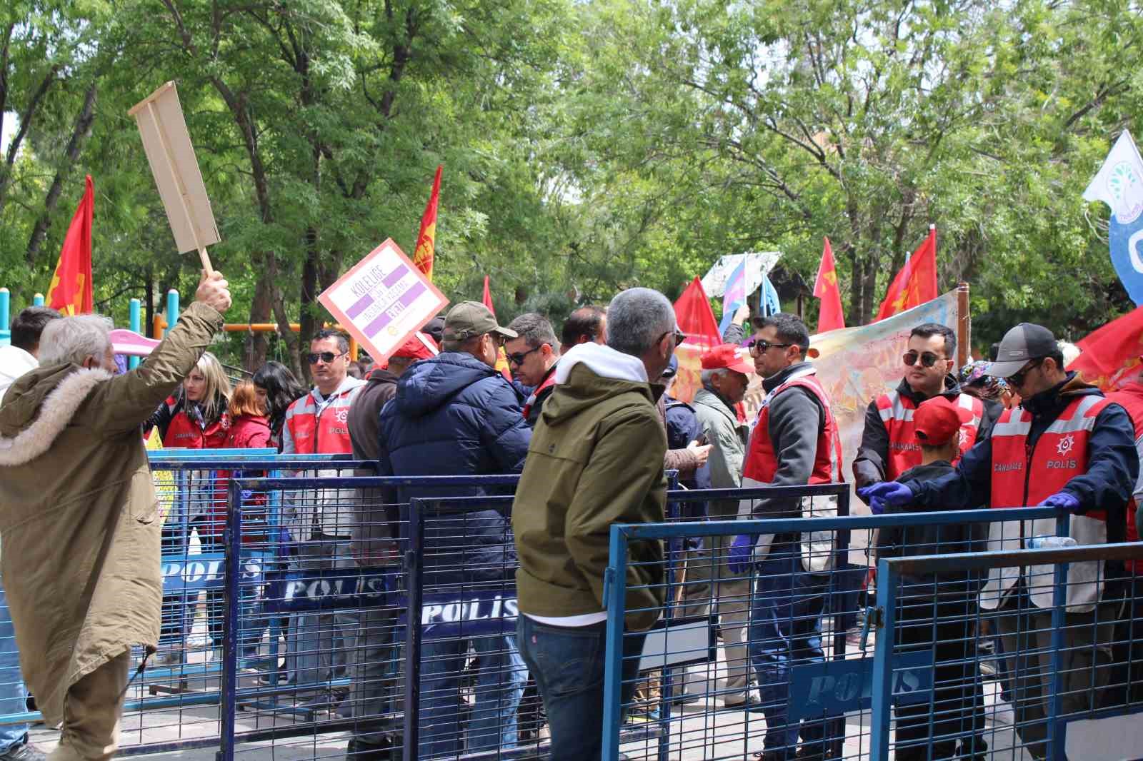 Çanakkale’de 1 Mayıs Emek ve Dayanışma günü coşkuyla kutlandı