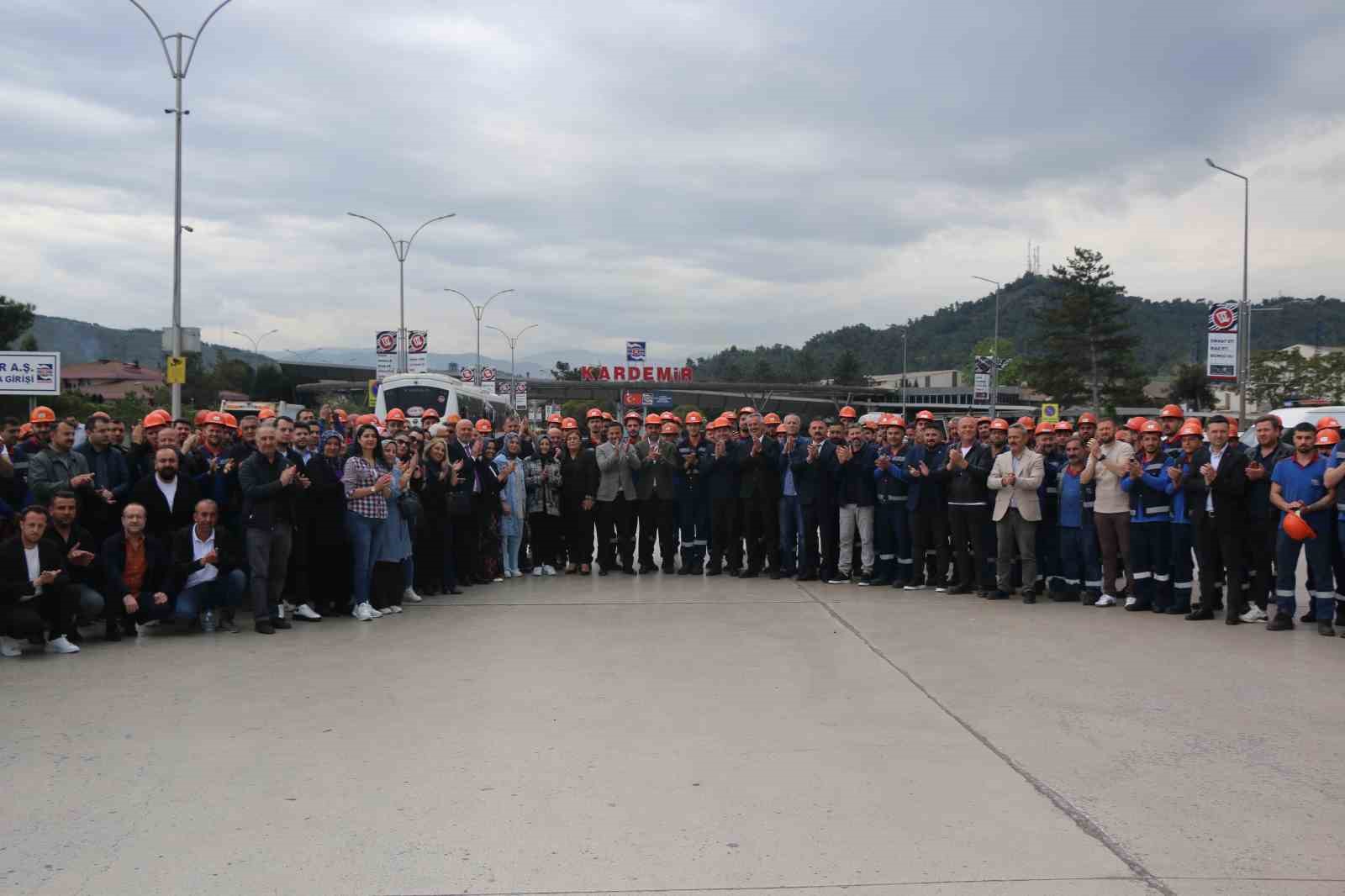 Özçelik-İş Sendikası’ndan 1 Mayıs programı