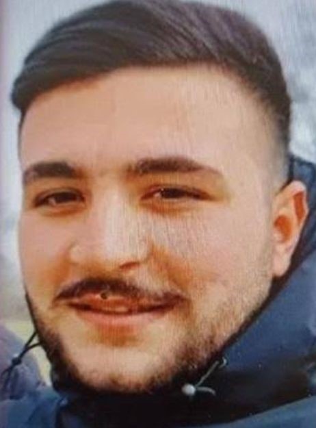 9 aydır aranan ve metruk binada &ouml;l&uuml; bulunan gen&ccedil; son yolculuğuna uğurlandı
