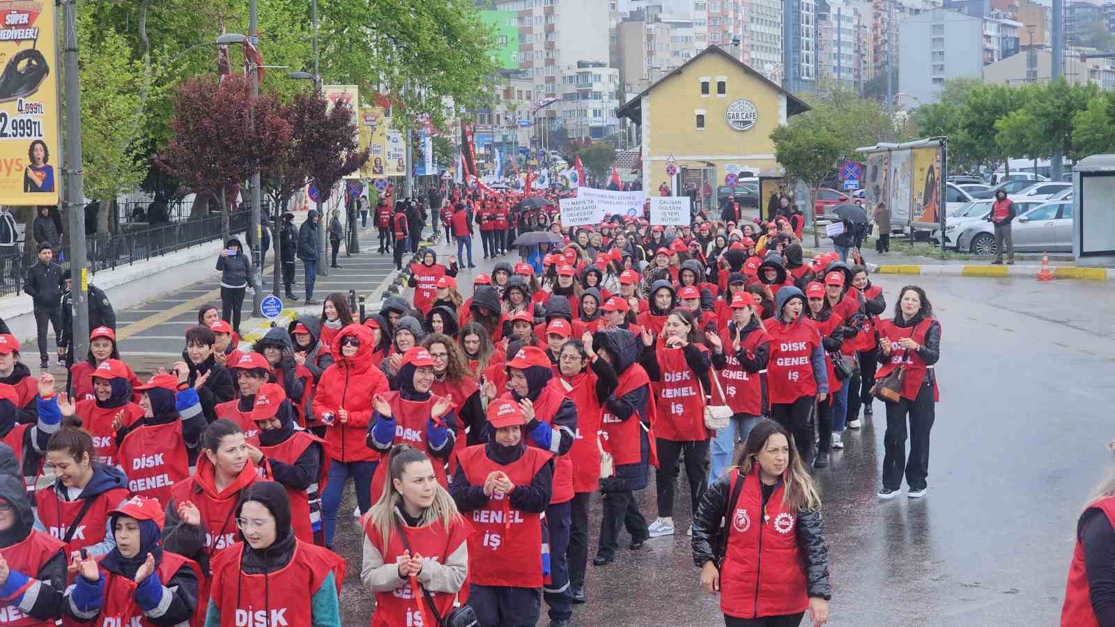 Bandırma&rsquo;da 1 Mayıs kutlandı

