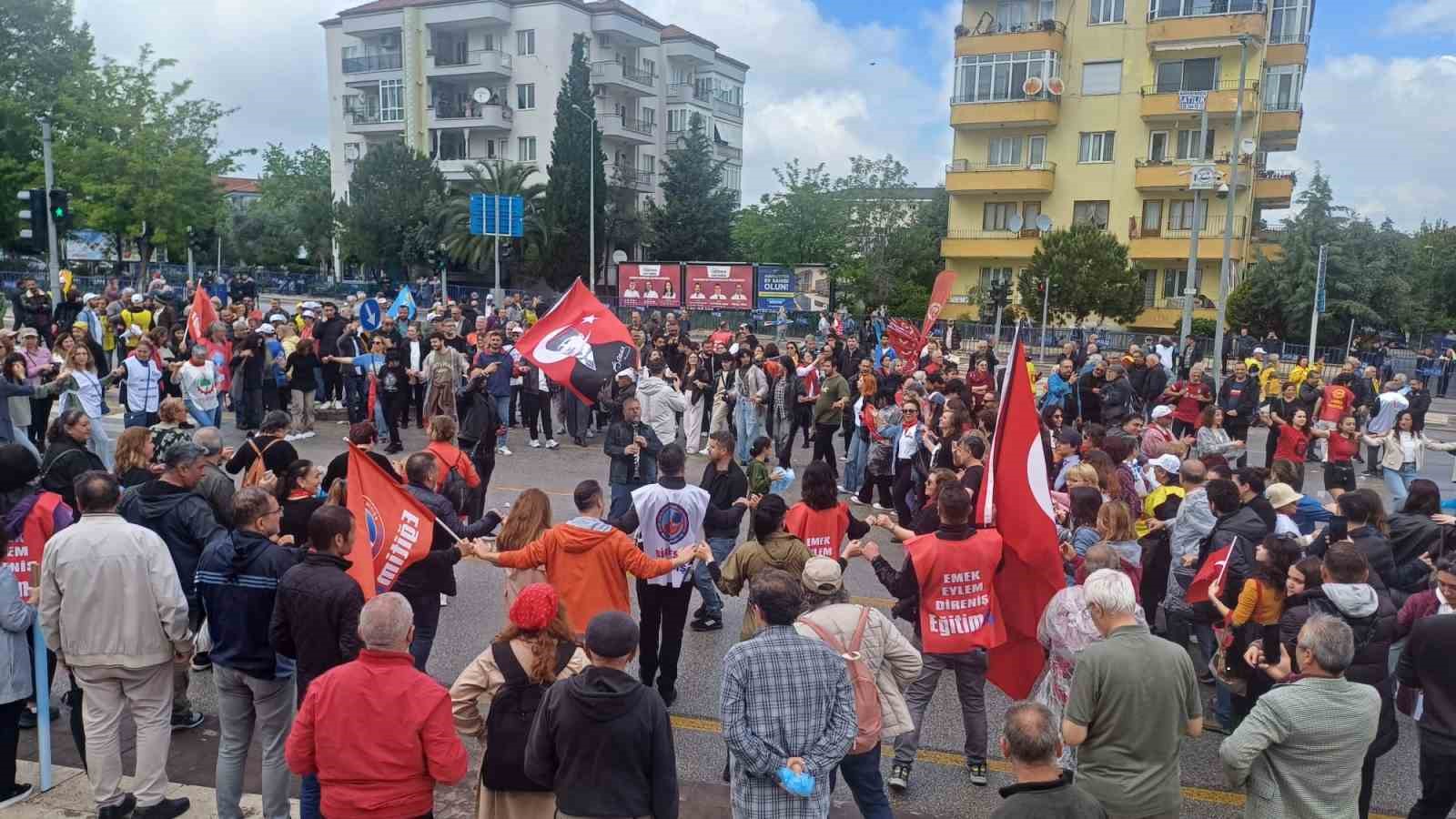 Denizli&rsquo;de 1 Mayıs İş&ccedil;i Bayramı yağış altında kutlandı
