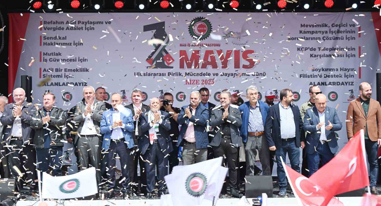 HAK-İŞ 1 Mayıs Emek ve Dayanışma Günü’nü Rize’de kutladı
