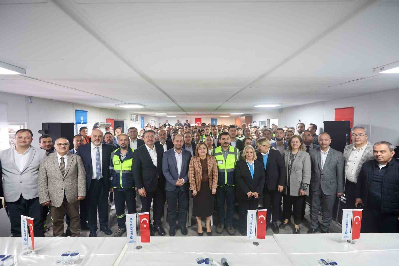 Başkan Şahin, 1 Mayıs’ta belediye çalışanlarıyla bir araya geldi