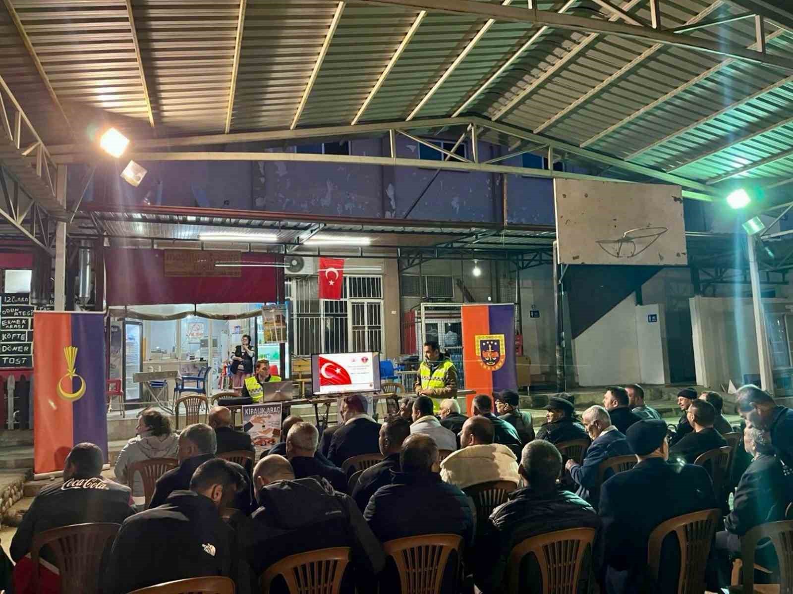 Mahalle sakinlerine ‘Siber Dolandırıcılık’ bilgilendirmesi
