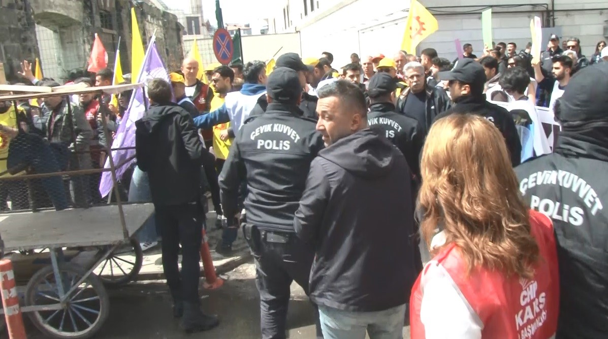 Kars’ta 1 Mayıs kutlamalarında arbede yaşandı
