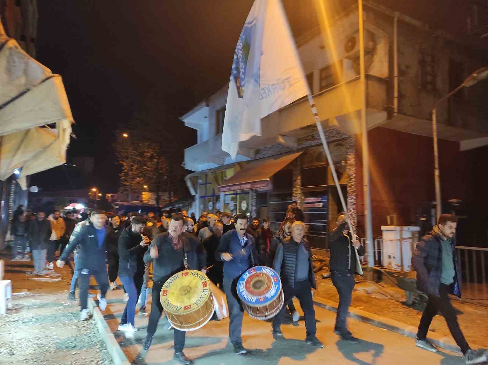 Türkelispor’un şampiyonluğu coşkuyla kutlandı