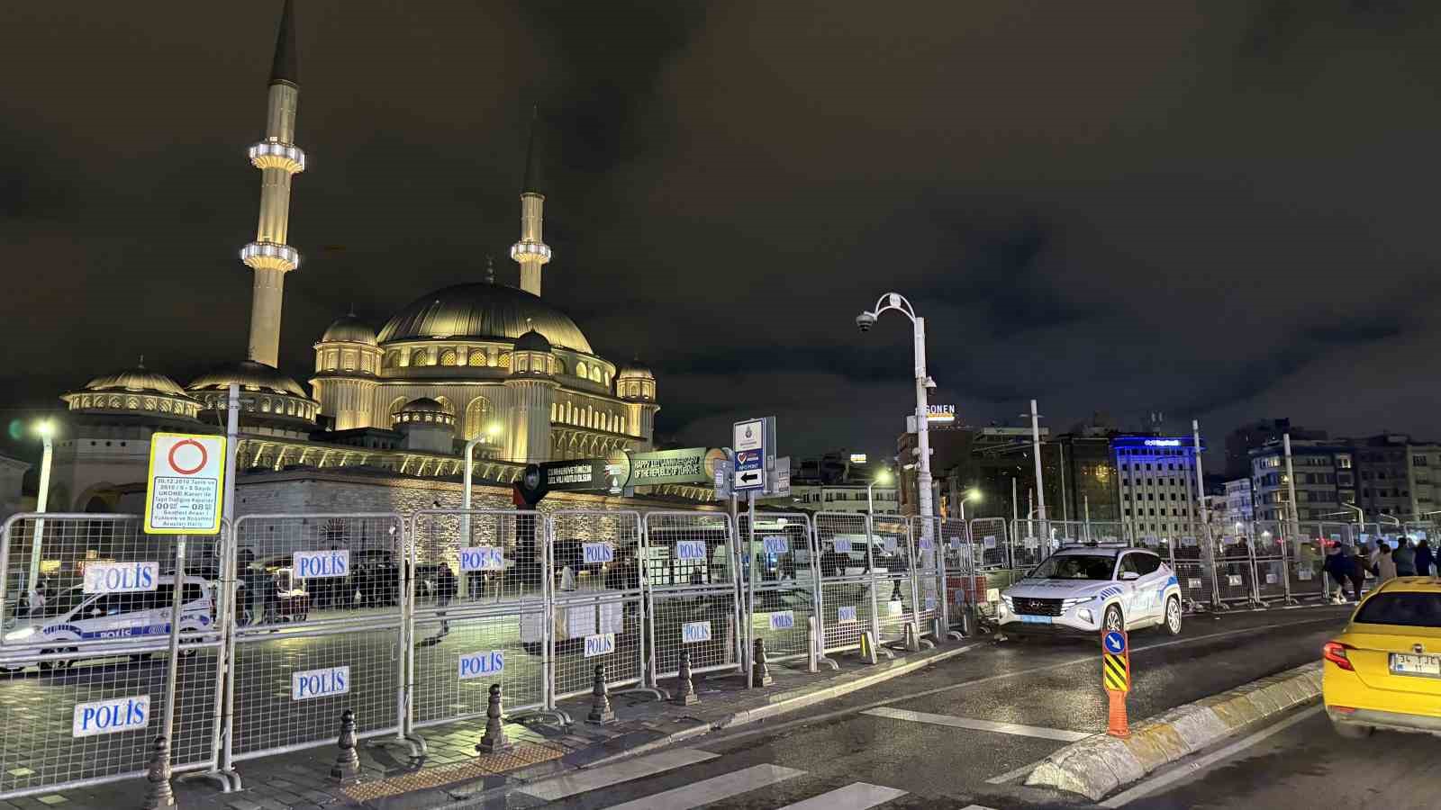 1 Mayıs Taksim Yolları Açılıyor: İstanbul'da Ulaşım Normale Dönmeye Başladı