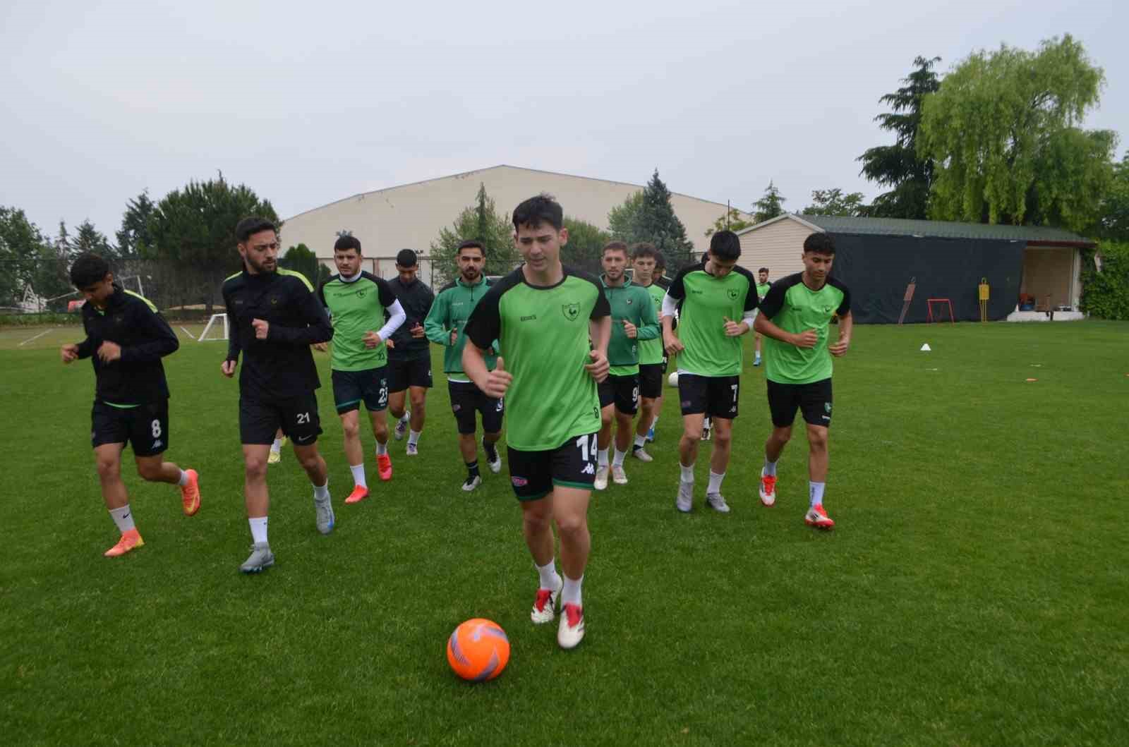 İlk 8’e kalan Denizlispor U16 şampiyonluk için çalışıyor
