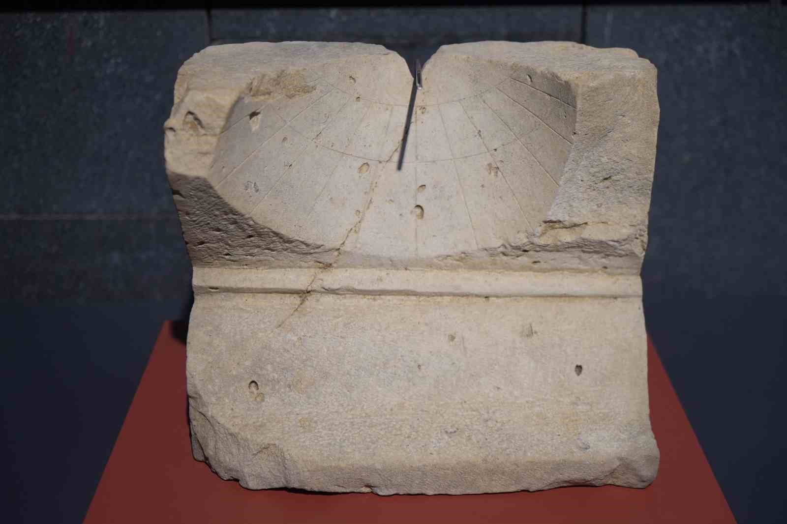 Roma Dönemi’ne ait güneş saati Samsun Müzesi’nde sergileniyor
