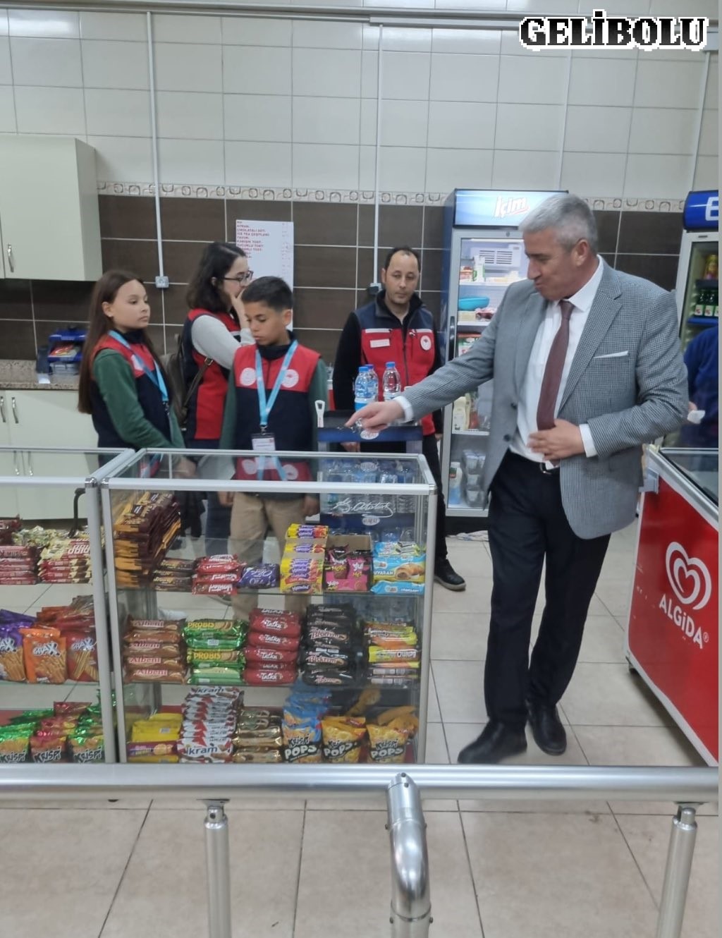 &Ccedil;anakkale&rsquo;de &lsquo;gen&ccedil; gıda denet&ccedil;ileri&rsquo; kantinleri denetlemeye devam ediyor
