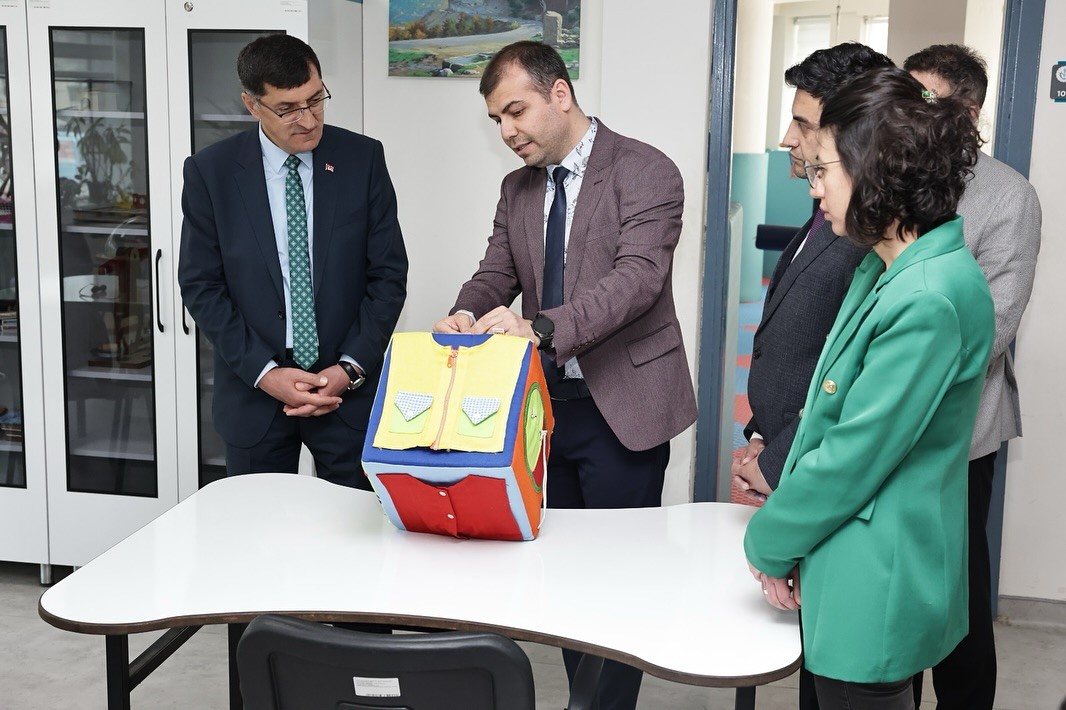Başkan Eyüp Kahveci’den KSBÜ Engelsiz Yaşam Merkezi’ne destek ziyareti
