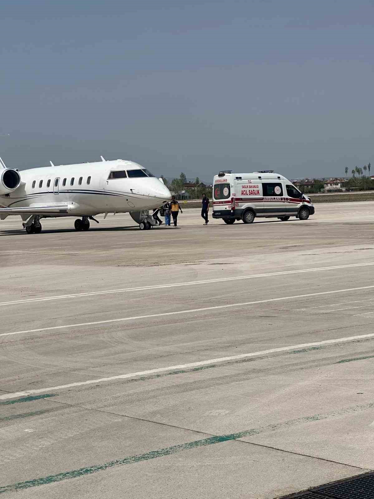 Kalp hastası bebek uçak ambulansla İstanbul’a sevk edildi
