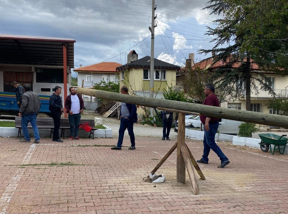 Selcen&rsquo;de baharın neşesi gıngırga&ccedil;la birleşti
