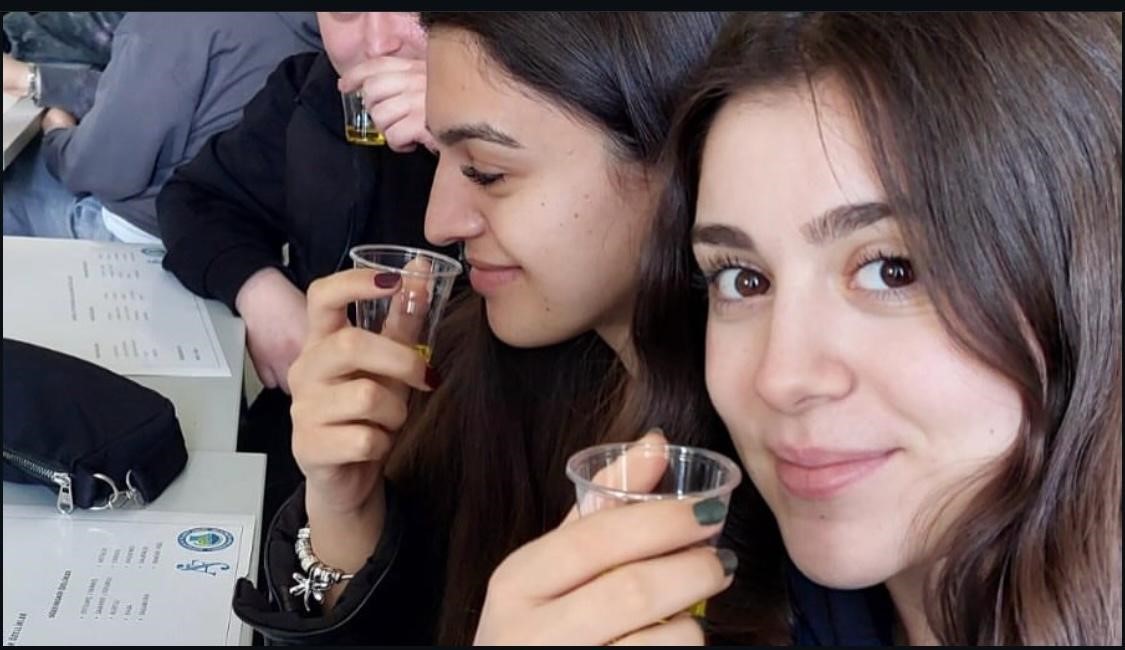 Üniversite öğrencileri, zeytinyağı tadımı yaptı