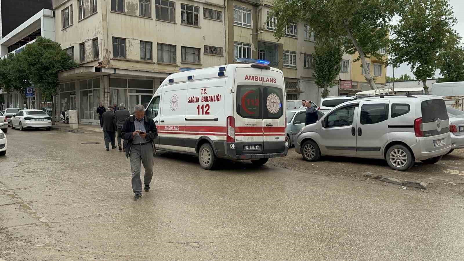 Husumetli şahıslar arasında kavga: 1 yaralı
