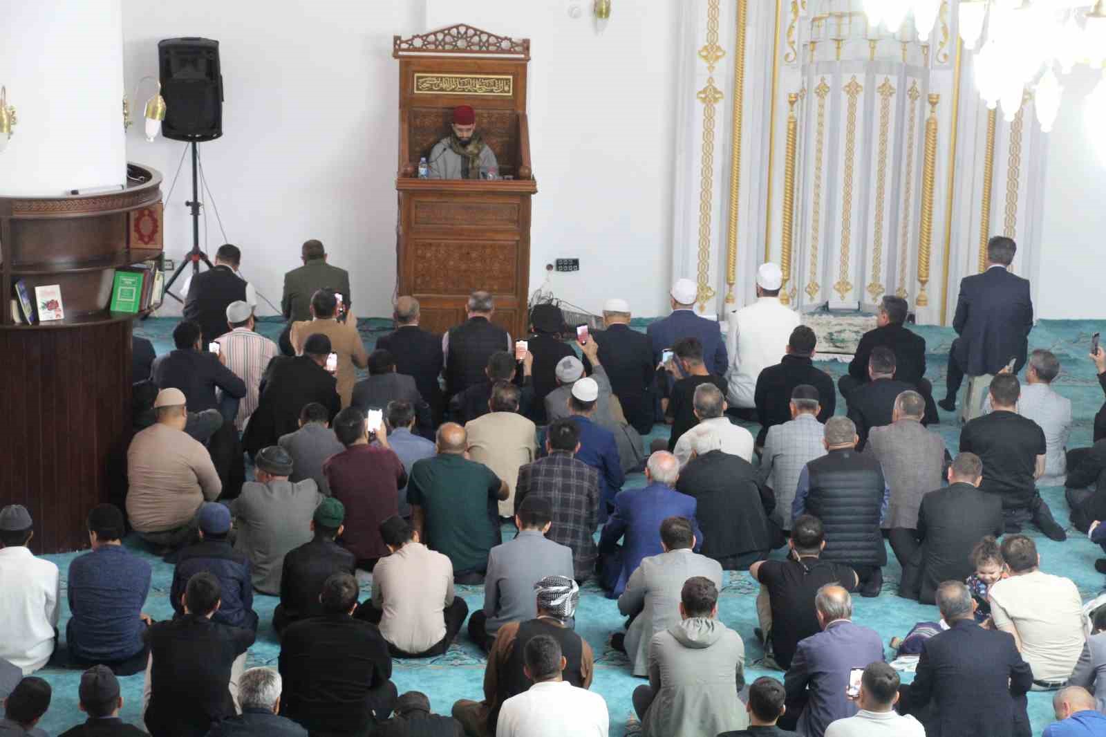 Dünyanın en güzel Kur’an okuyanlarından Şırnak’ta tilavet ziyafeti
