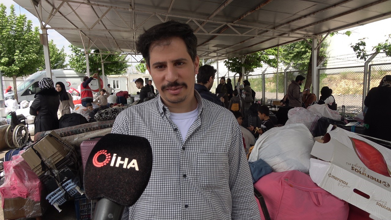 Suriyeli sığınmacıların g&ouml;n&uuml;ll&uuml; d&ouml;n&uuml;şleri s&uuml;r&uuml;yor
