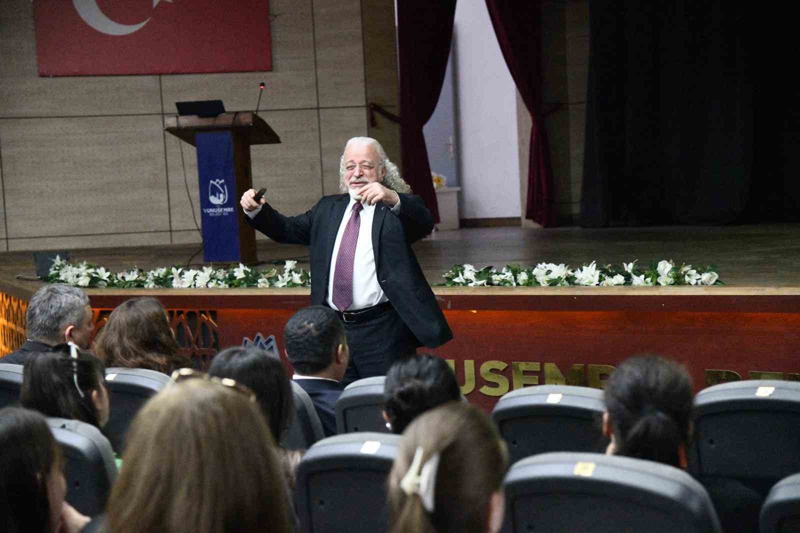 Yunusemre’de ‘Başarıya giden yol’ anlatıldı
