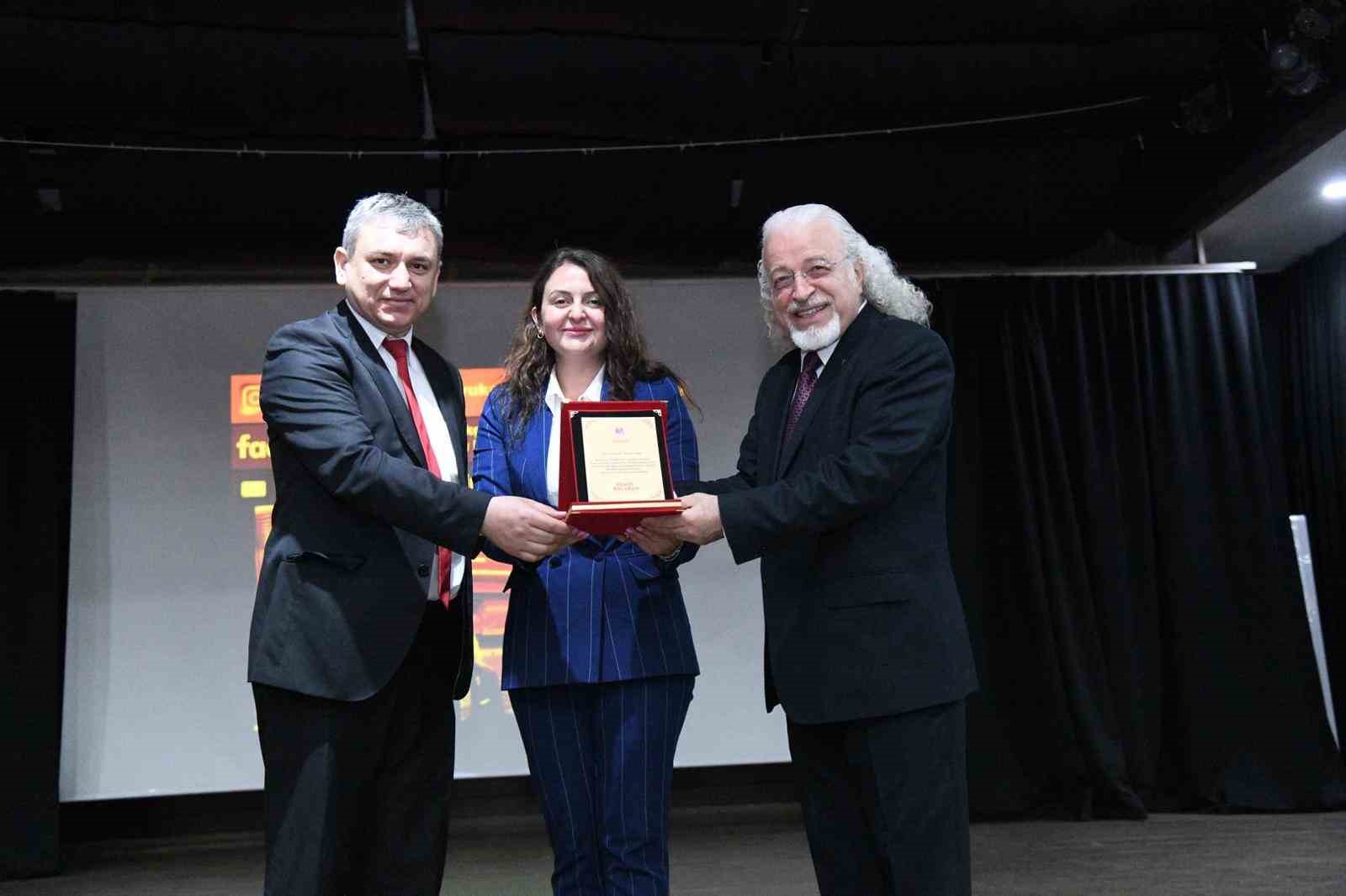 Yunusemre&rsquo;de &lsquo;Başarıya giden yol&rsquo; anlatıldı
