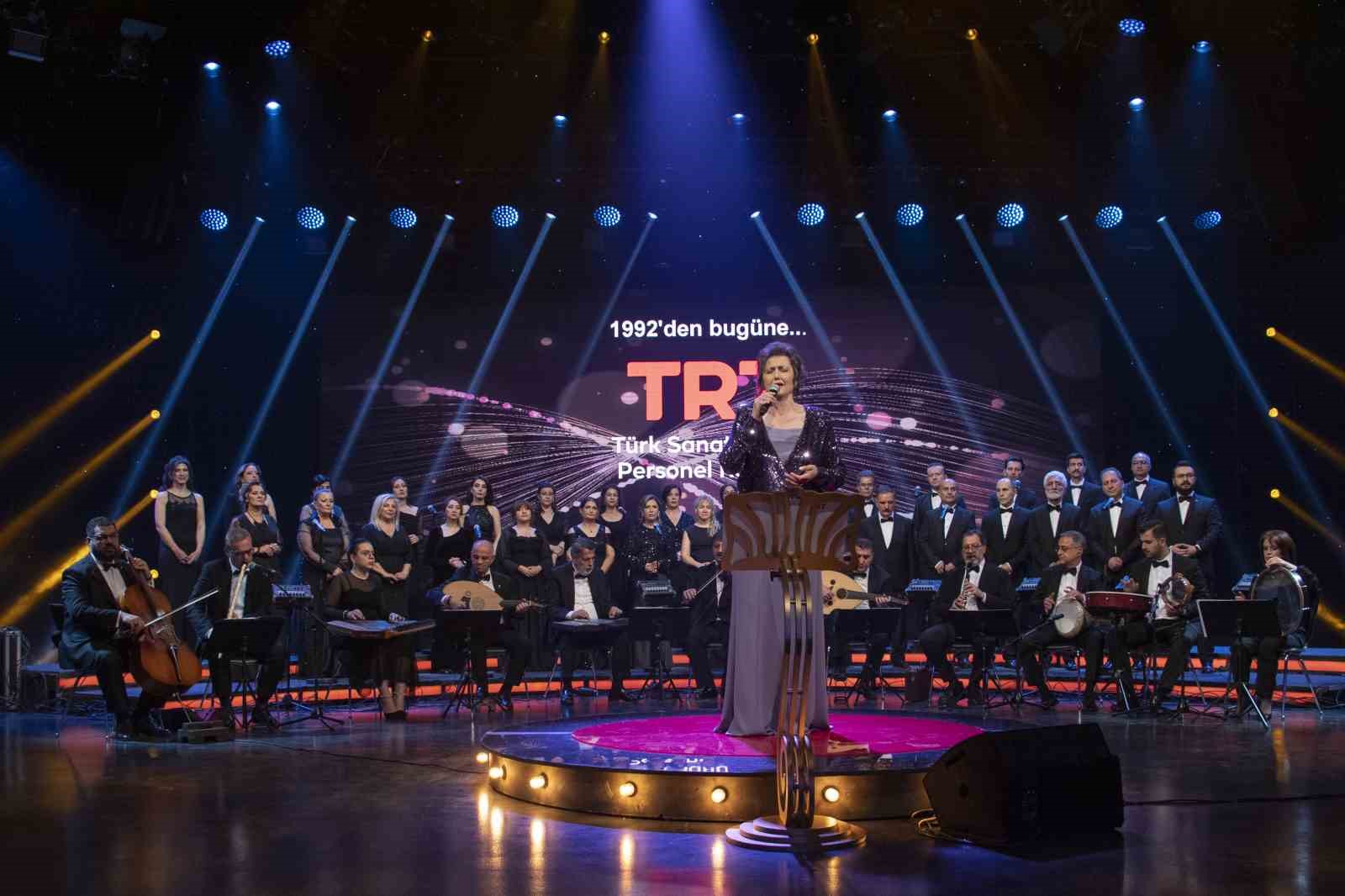 TRT T&uuml;rk sanat m&uuml;ziği personel korosu konseri 33&rsquo;&uuml;nc&uuml; yılında
