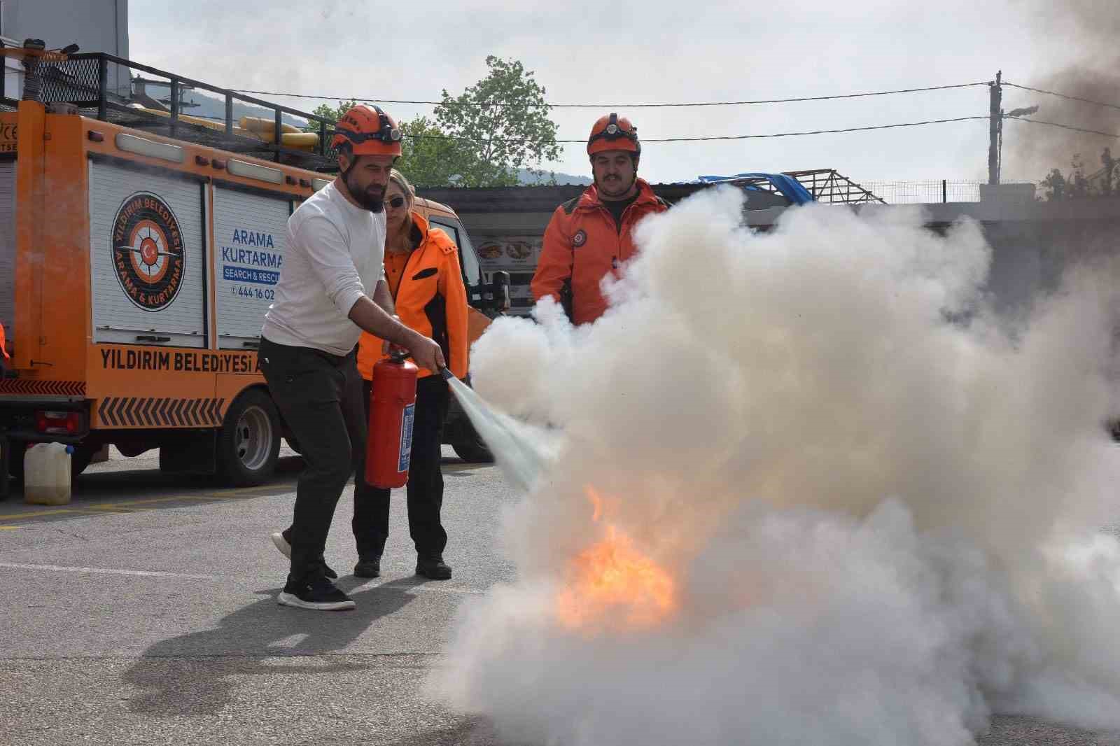 Yıldırım Beledisi&rsquo;nden 6 bin &ouml;ğrenciye afet eğitimi
