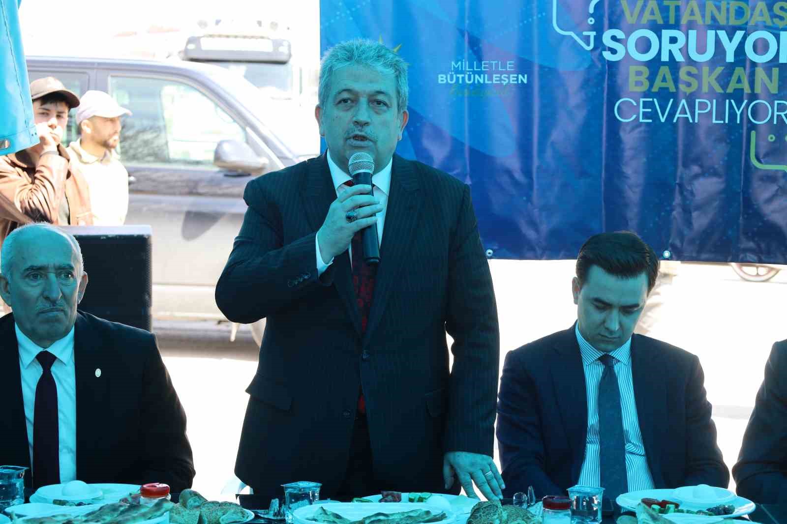 Yahyalı&rsquo;da vatandaş soruyor, başkan cevaplıyor
