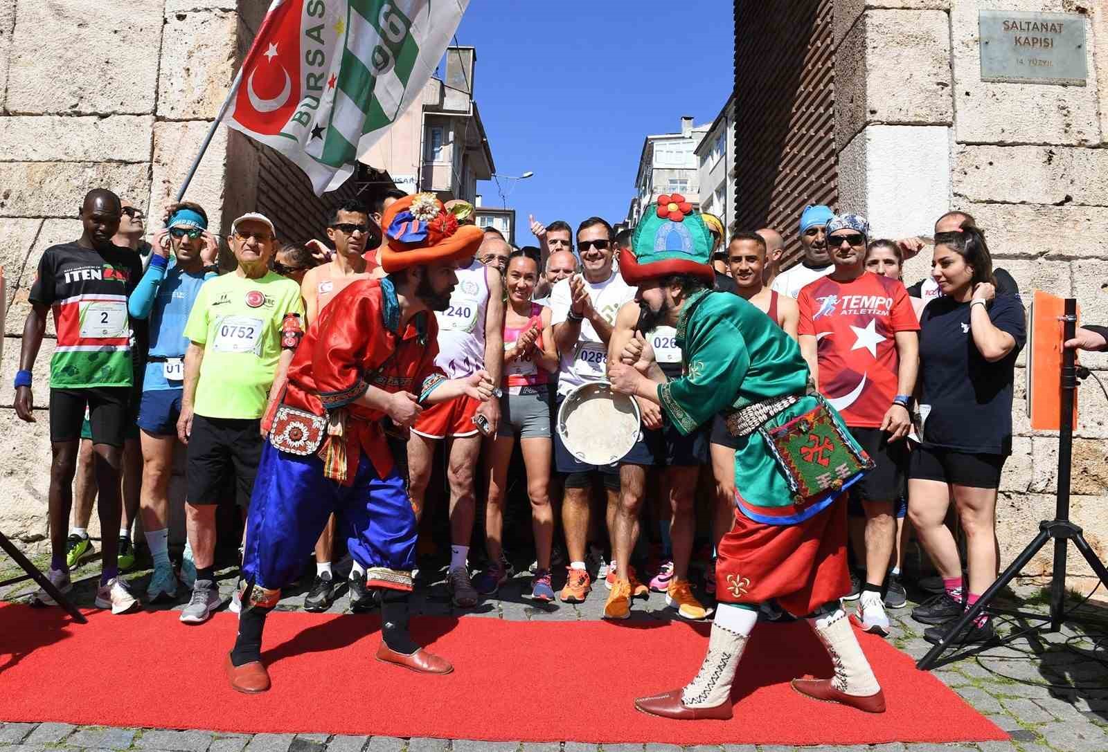 Bursa Emniyeti Tarihi Kent Koşusu için trafiğe kapatılacak yolları açıkladı