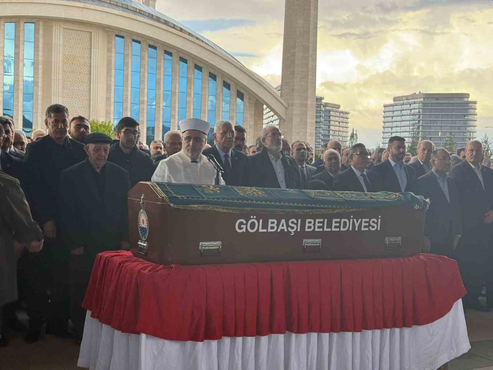 Eski MHP Milletvekili Mehmet Ekici son yolculuğuna uğurlandı