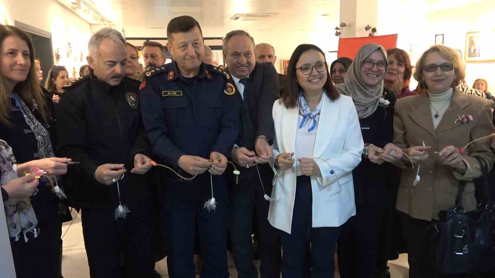 Yalova’da "İpek Koza Sergisi" açıldı