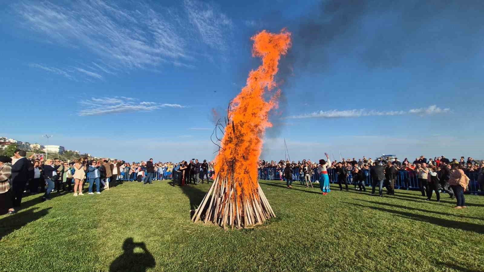 Tekirdağ’da Kakava ateşi yakıldı