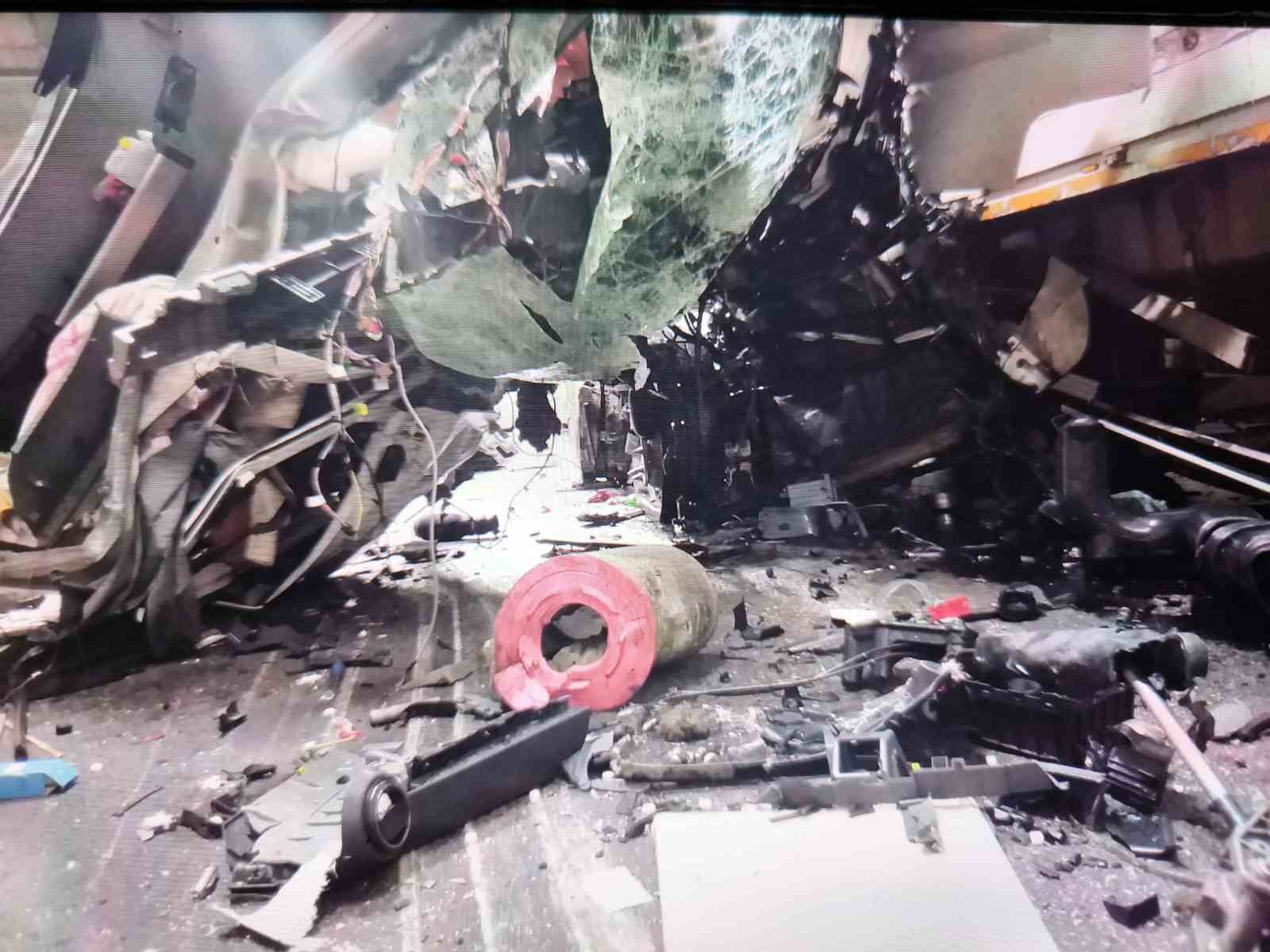 Erkenek T&uuml;neli&rsquo;nde trafik kazası: 1 ağır yaralı
