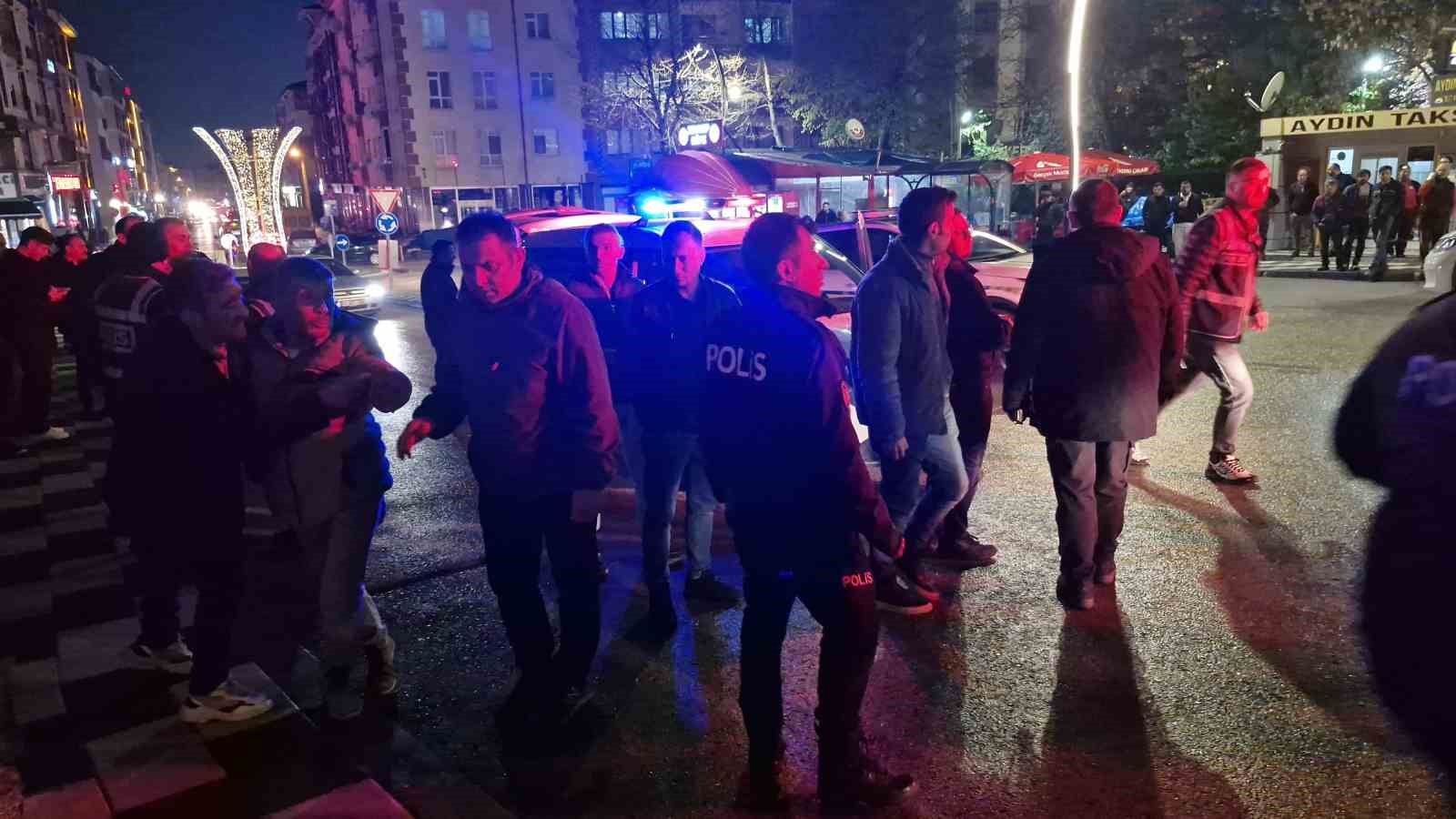 Bolu’da iki grup tekme ve yumruklarla birbirine girdi: 3 yaralı, 5 gözaltı
