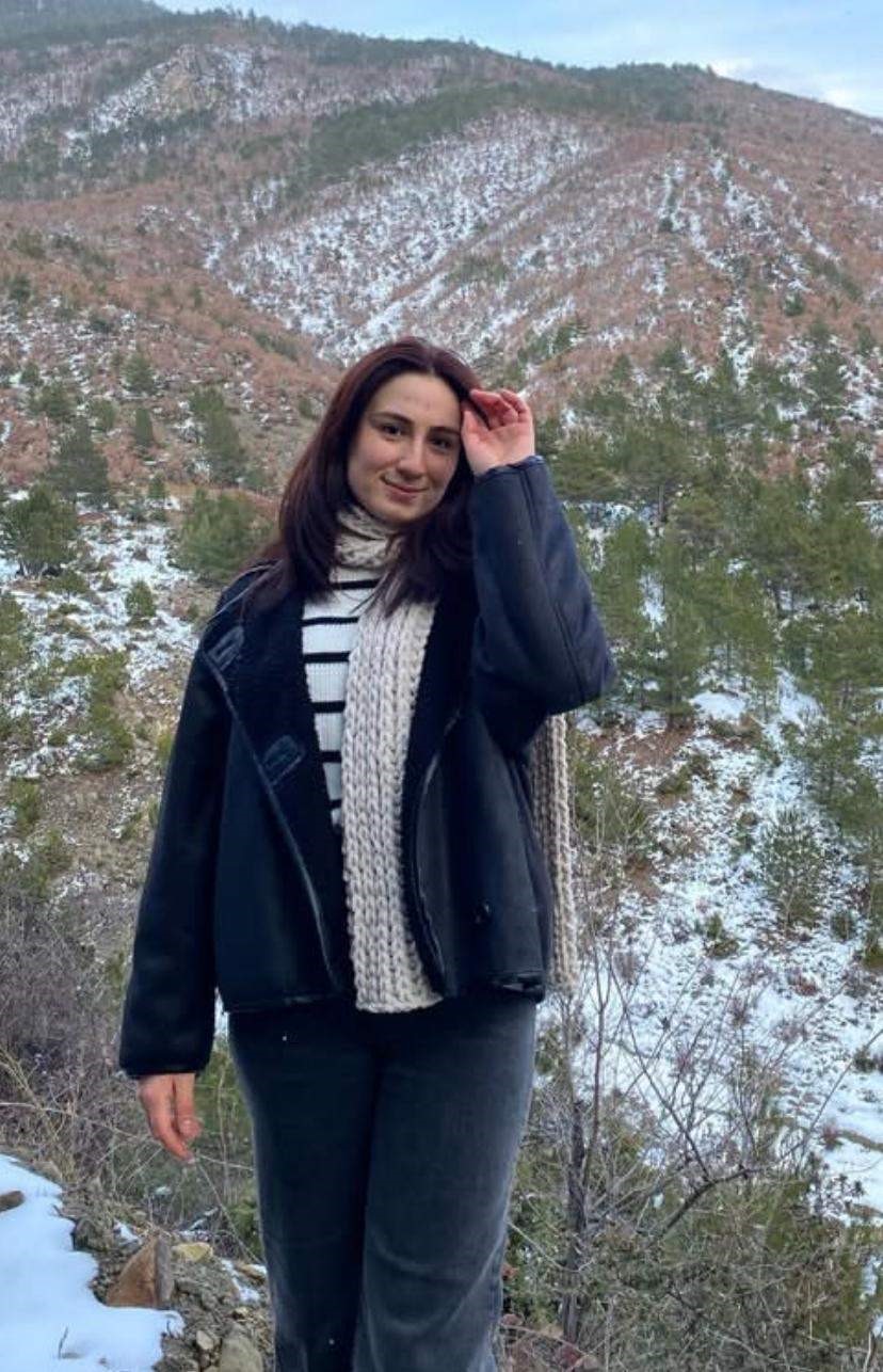 Minibüs şarampole yuvarlandı: 1 ölü, 4 yaralı
