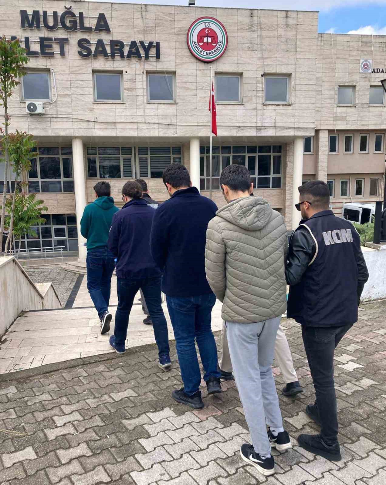 FETÖ terör örgütü üyesi iki şüpheli tutuklandı