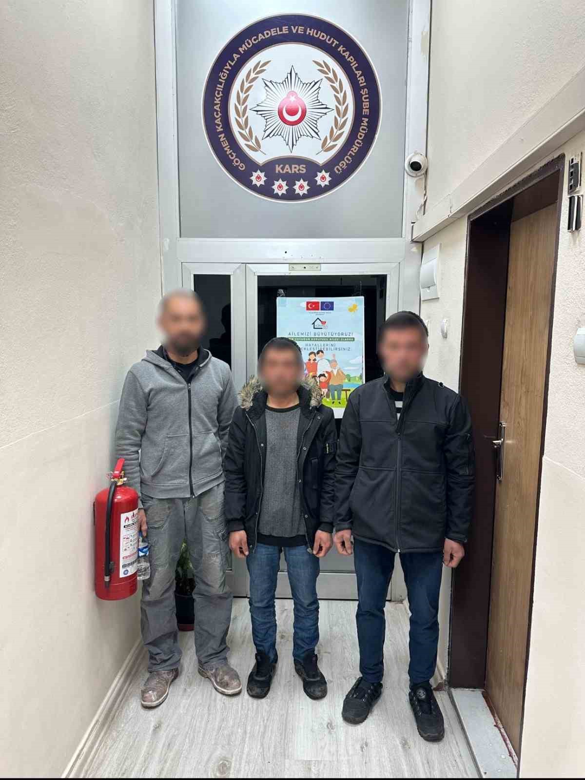 Kars’ta düzensiz göçmenlere yönelik uygulama yapıldı