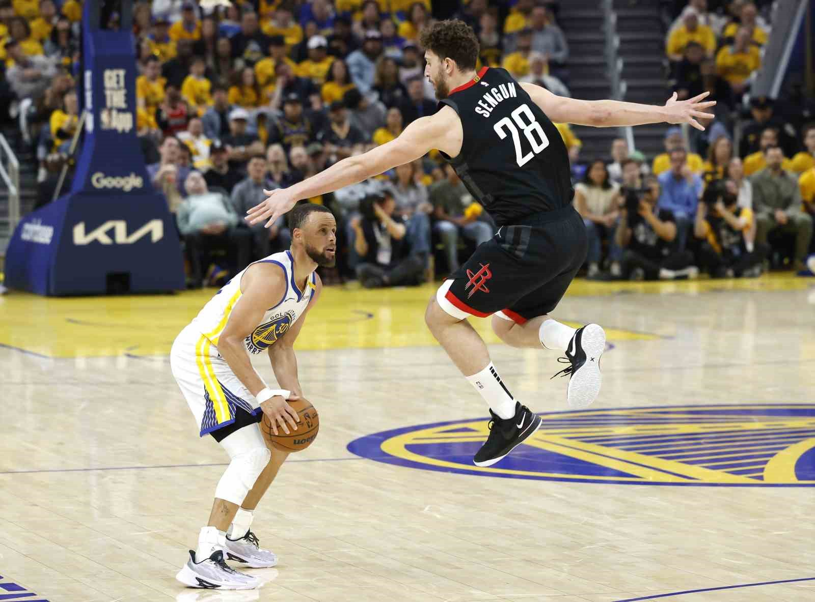 Alperen Şengün, Golden State karşısında double-double yaptı