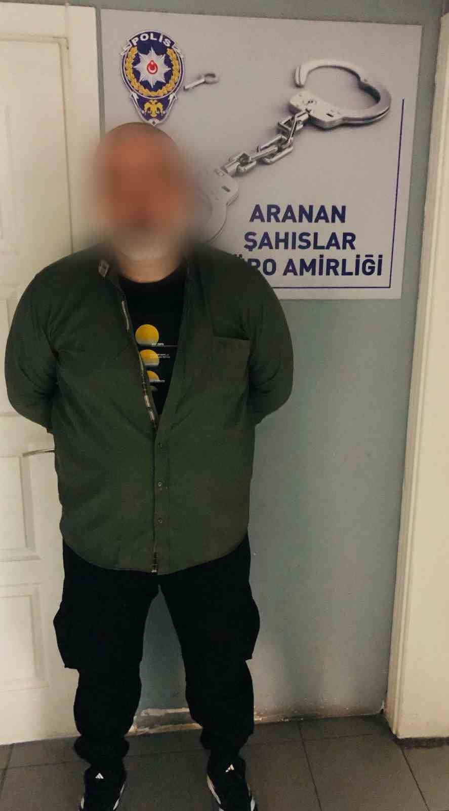 98 saatlik güvenlik kamerası izlediler, kızına ziyarete gelince yakaladılar