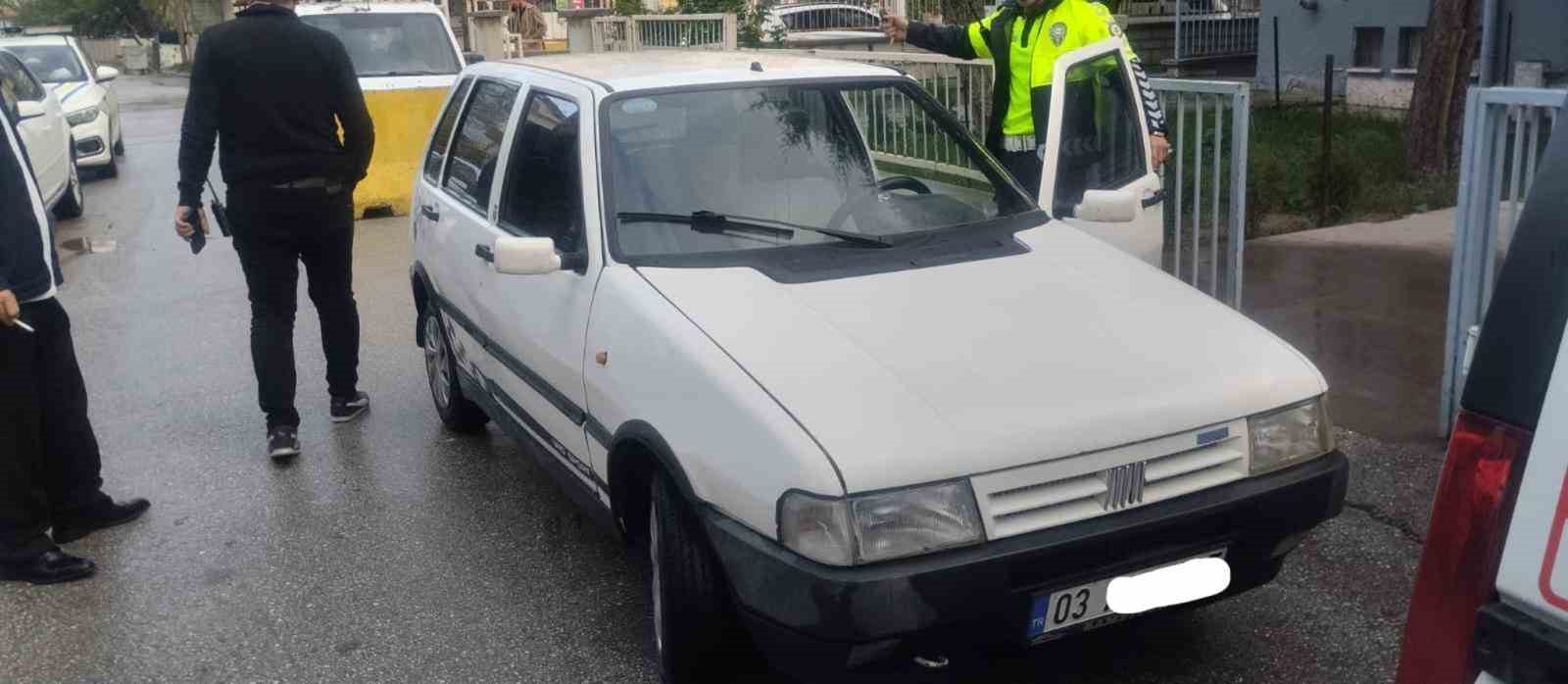 Afyonkarahisar&rsquo;da magandalar polisten ka&ccedil;amadı
