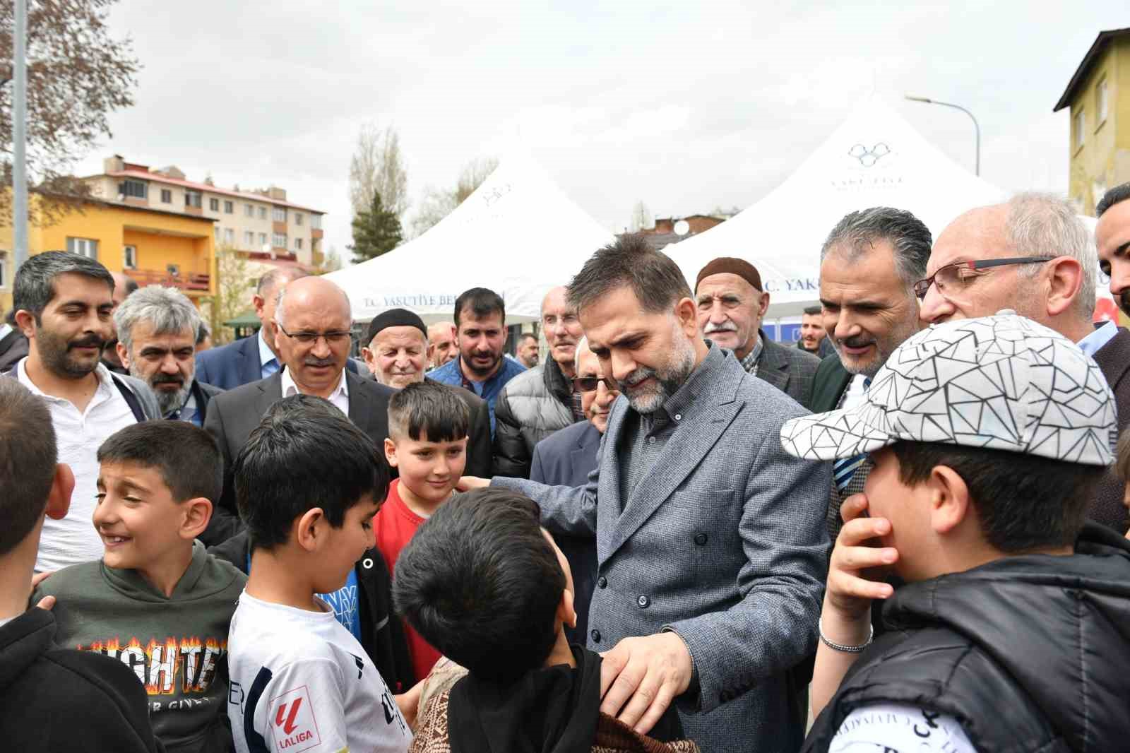 Başkan Uçar; "AK Parti Belediyeciliği gönüllere dokunmaktır"