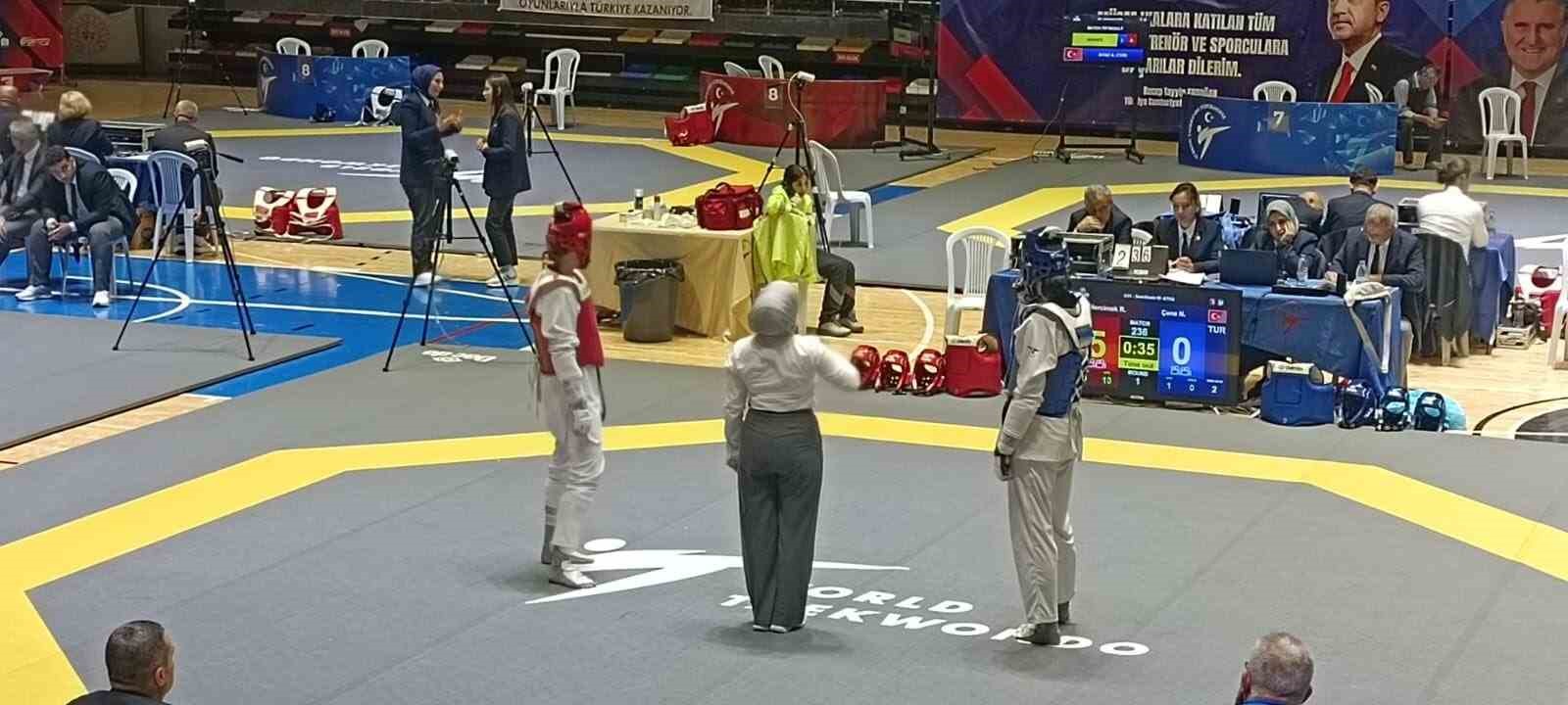 Eskişehirli sporcu Nida Nur &Ccedil;ene T&uuml;rkiye Tekvando Şampiyonası&rsquo;nda T&uuml;rkiye 3&rsquo;&uuml;nc&uuml;s&uuml; oldu
