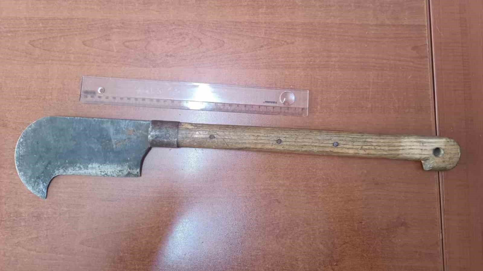 KAAN uygulaması sayesinde muhtemel facia &ouml;nlendi: Saldırgan su&ccedil; aletiyle yakalandı
