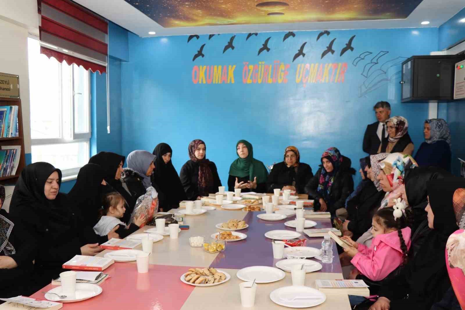 Bu defa veliler kitap okudu