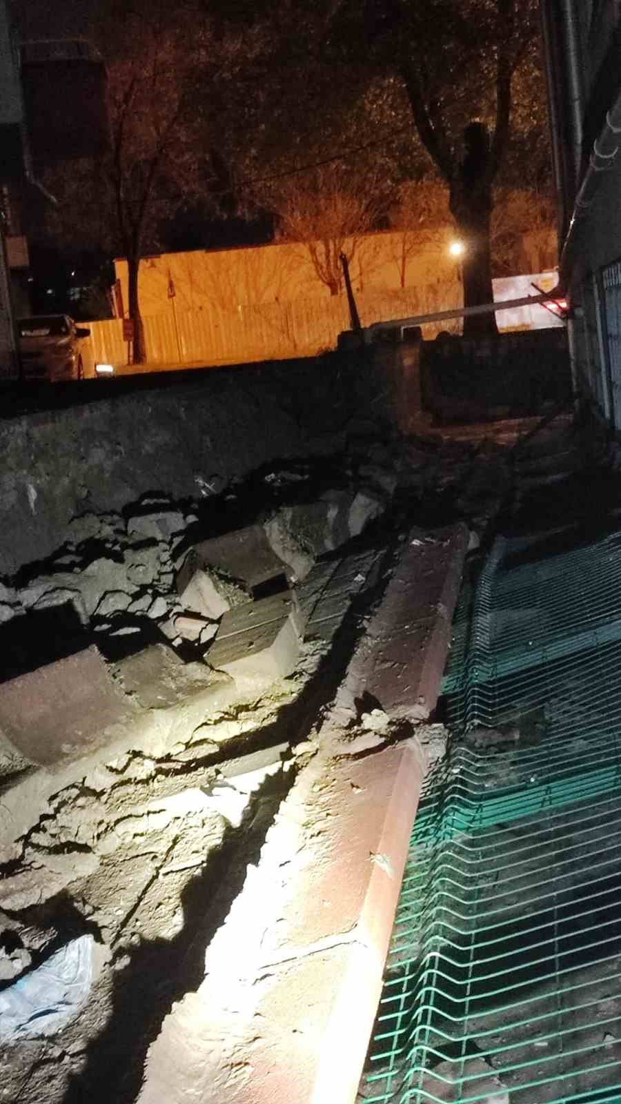 Kayseri&rsquo;yi sağanak vurdu, itfaiye ekipleri teyakkuza ge&ccedil;ti
