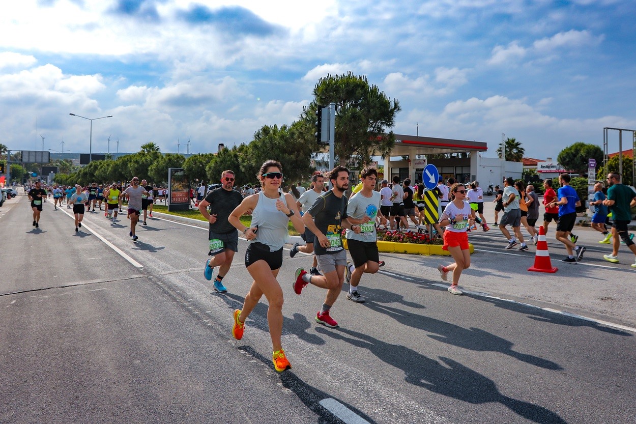 Çeşme Maratonu’na 29 ülkeden 2 bin 606 sporcu katılacak
