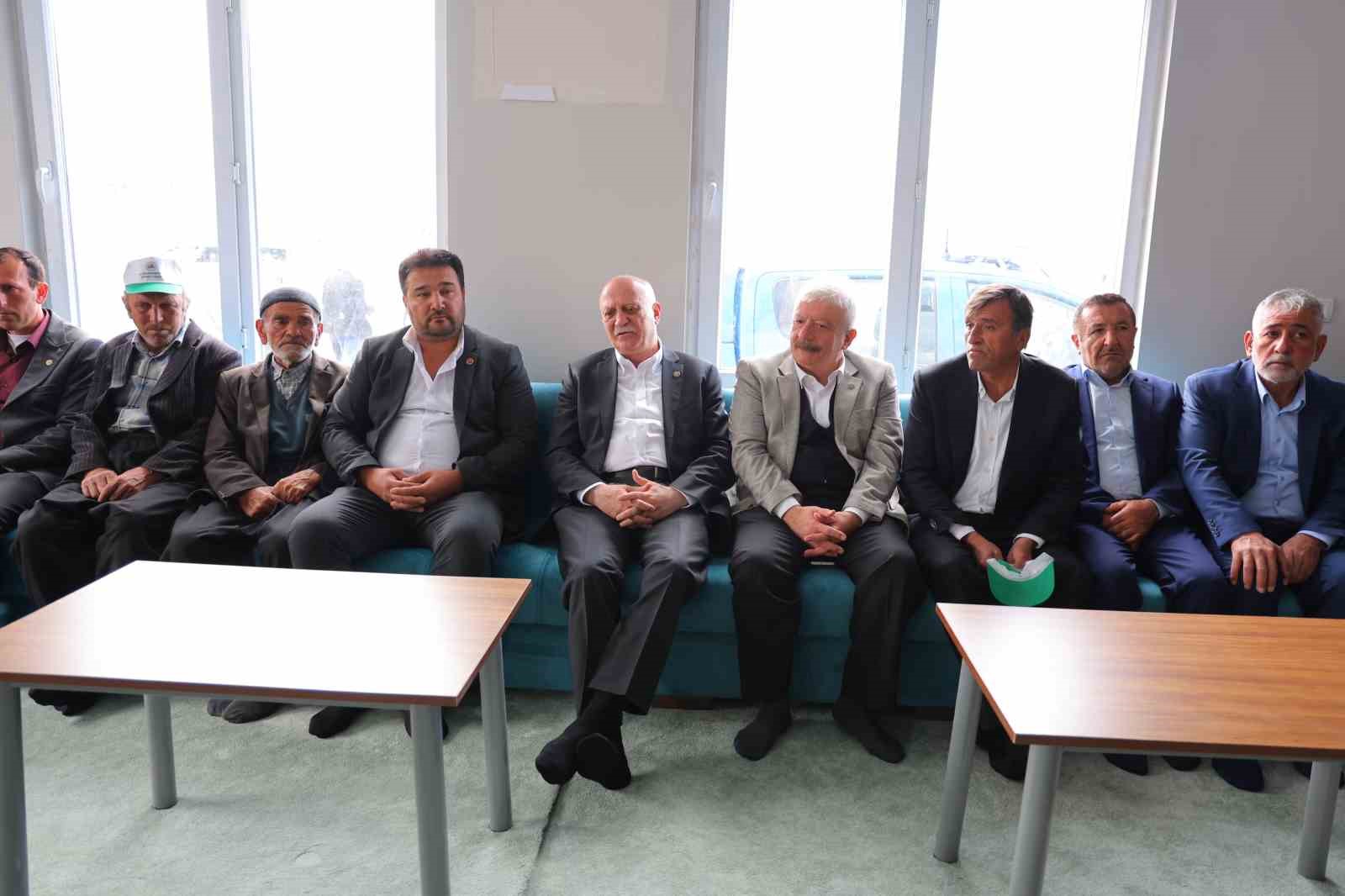 TZOB Genel Başkanı Bayraktar: "65 ilimizde meyve bahçelerimiz don felaketinden etkilendi"
