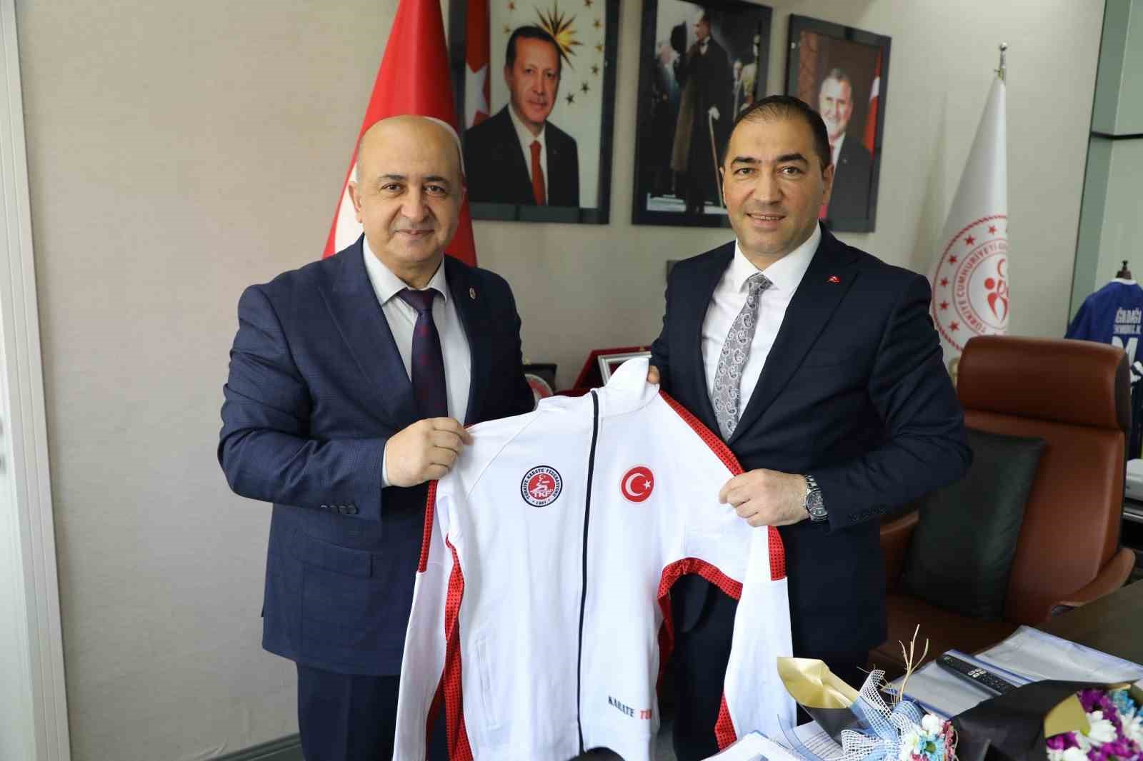 Karate Milli Takımından Çelebi’yi Teşekkür Ziyareti