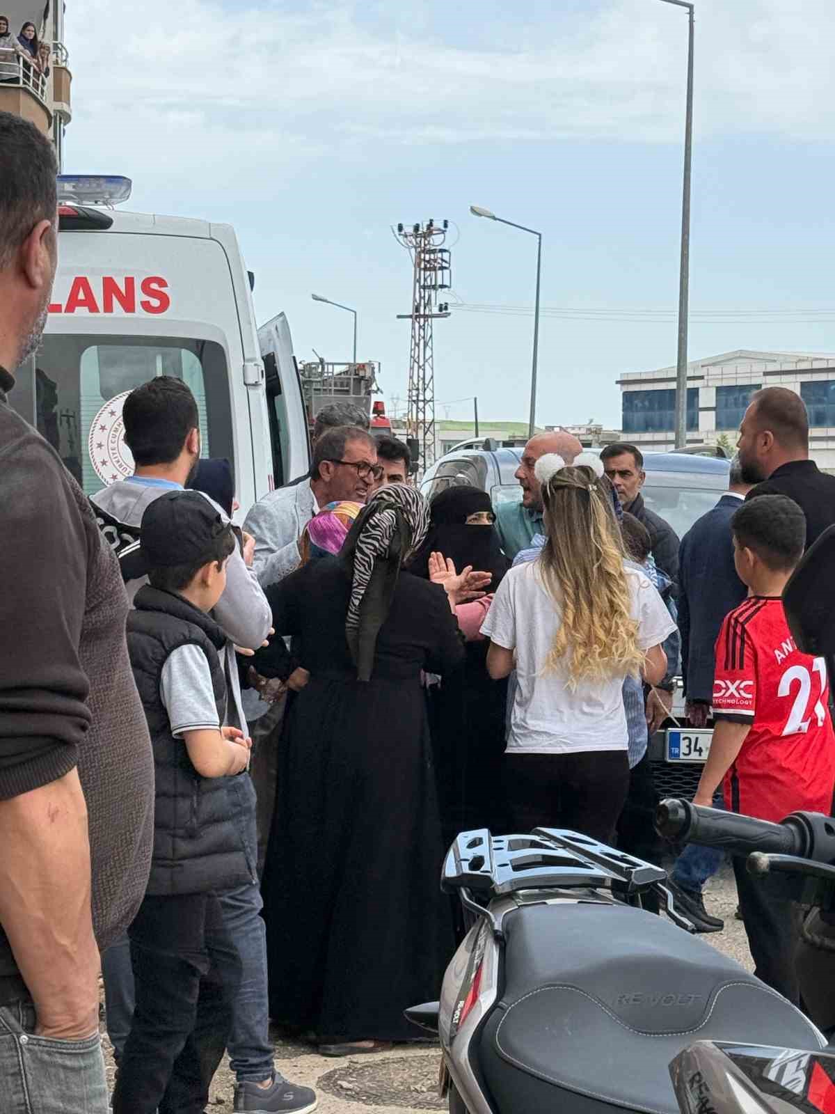 Siirt’te boşanma aşamasındaki şahıs, çocuğuyla intihar girişiminde bulundu
