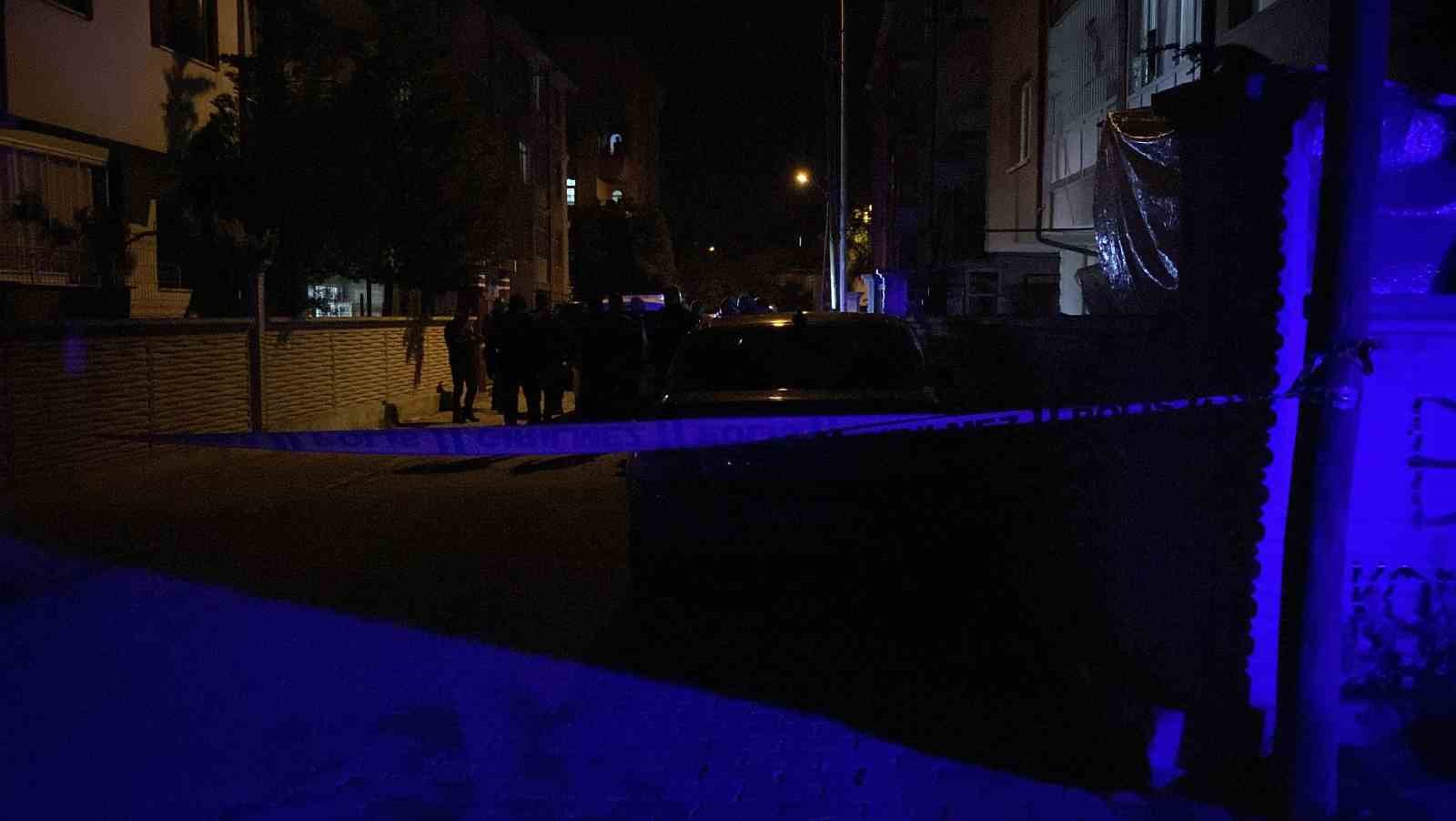 Evine gireceği sırada sırtından vuruldu