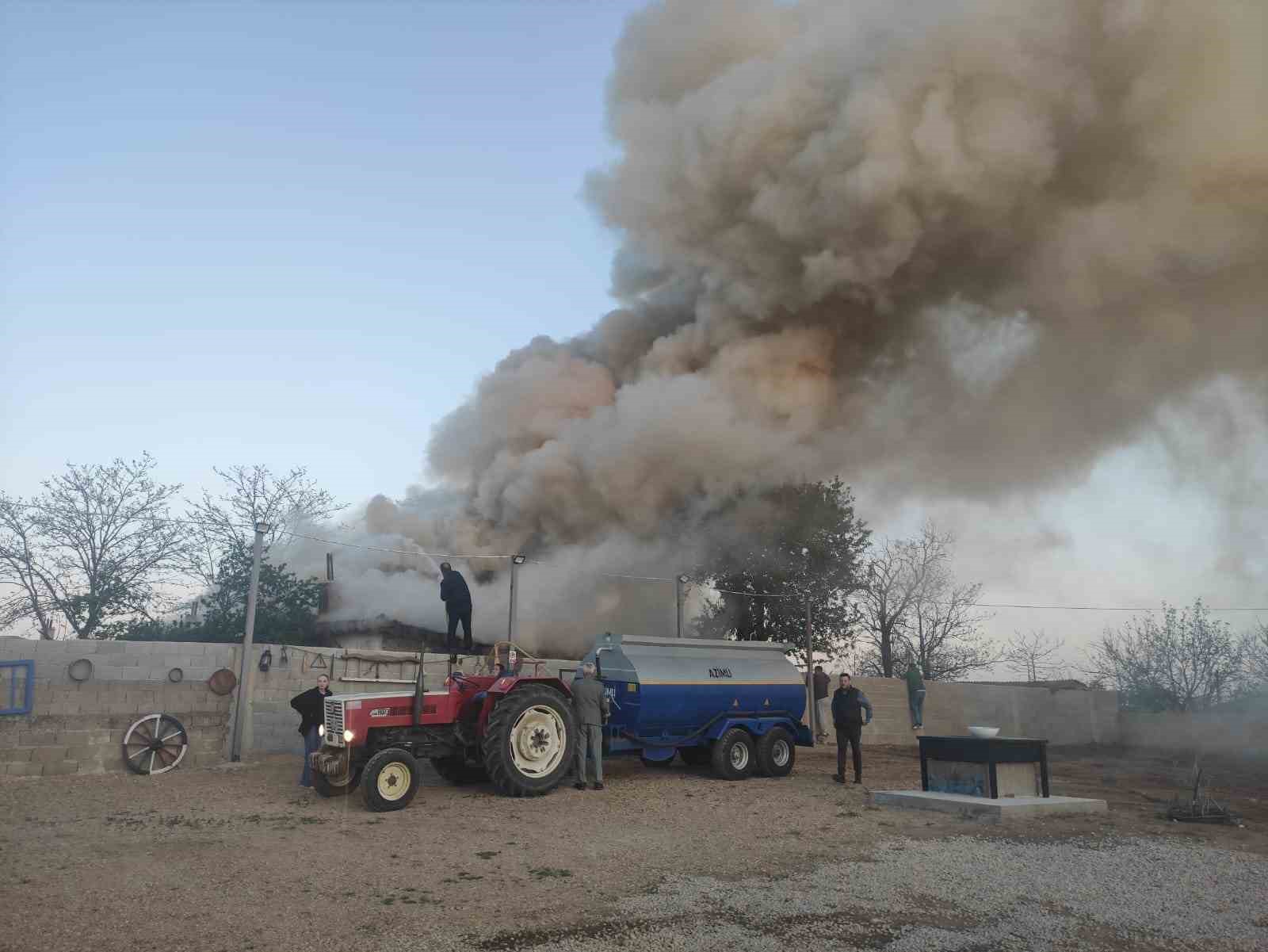 Babaeski&rsquo;de k&ouml;y evinde yangın
